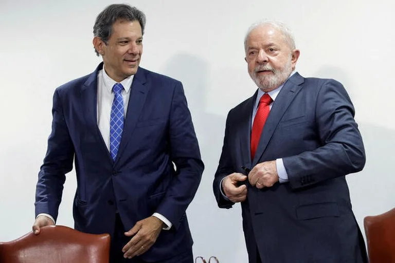  Lula da Silva predice un 2024 difícil para la economía mientras los brasileños se hunden en las deudas